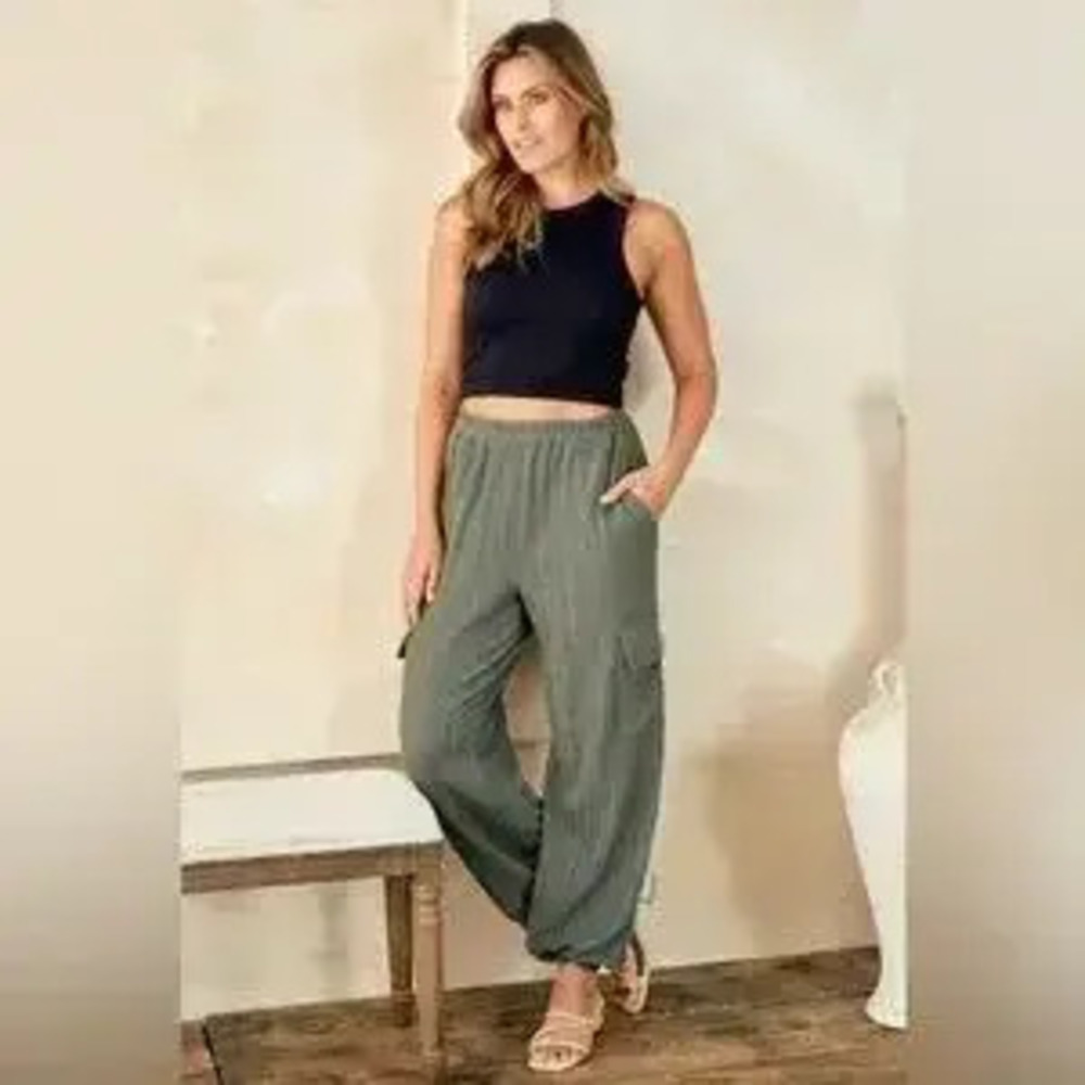 Hailey & Co Textured Rib Cargo Pants - Picture 2 of 5